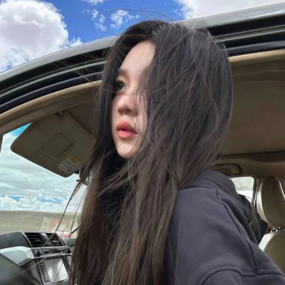 左撇子女人